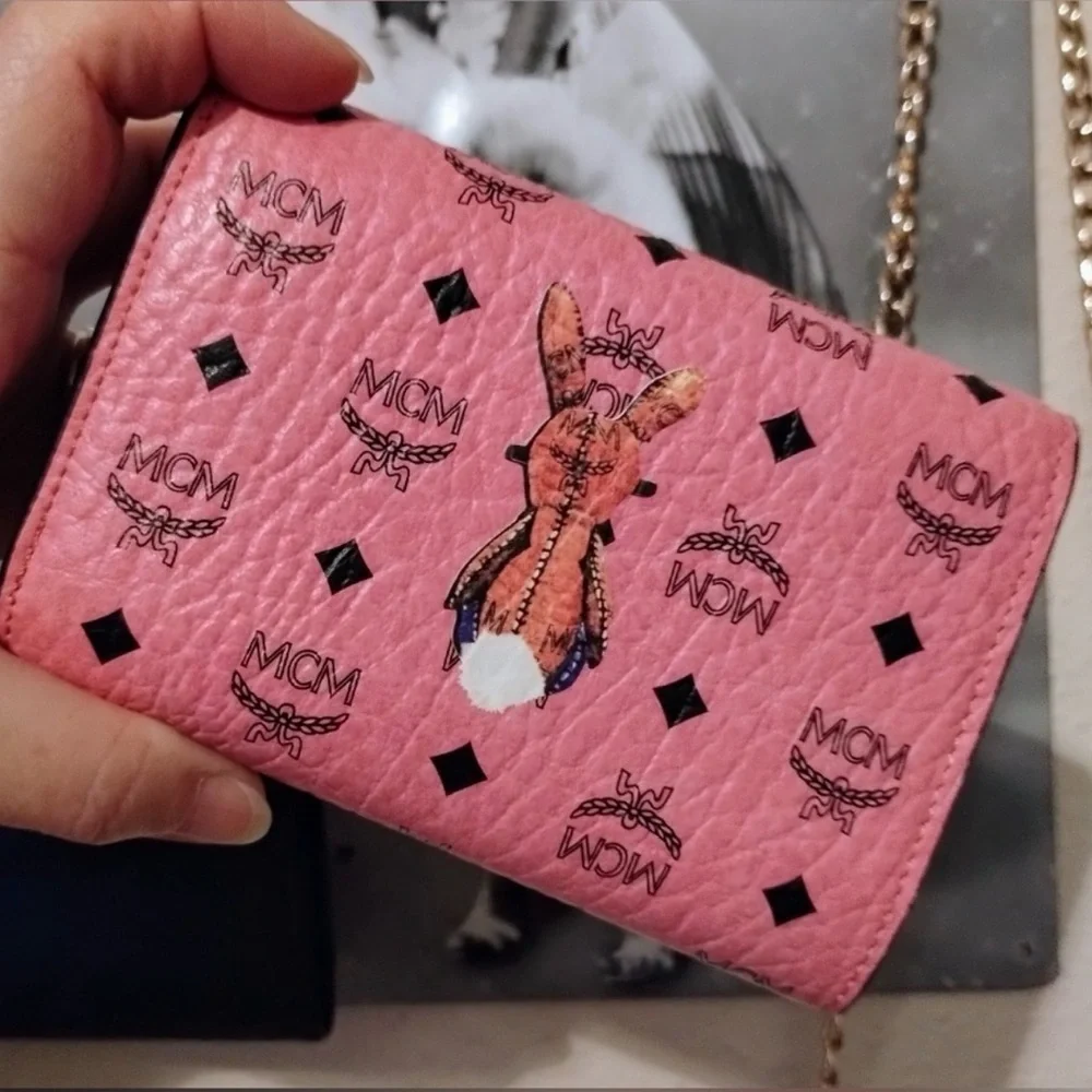 MCM 🐰 💗 Pink Women’s Card Holder with Motif Bunny 🐰 Rabbit Wallet (NWOTs)